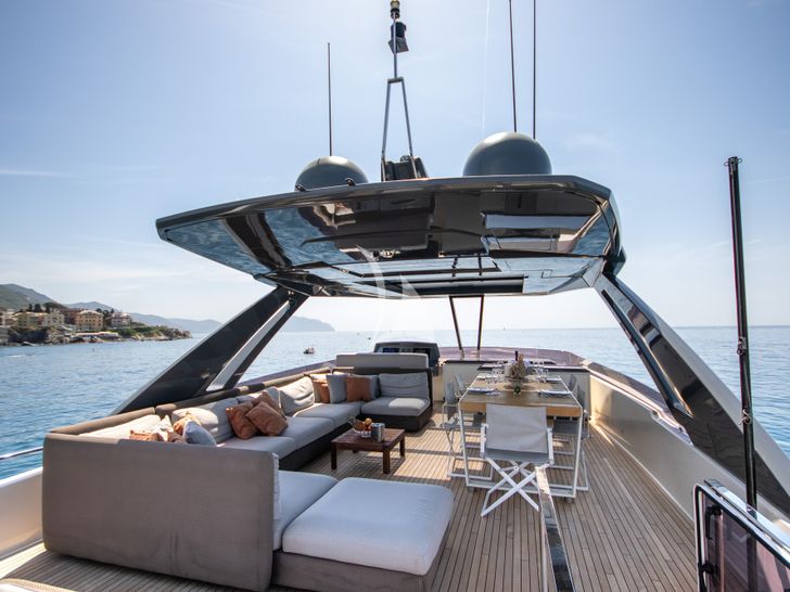 E3 Ferretti 850 flybridge wide shot E3 Ferretti 850 flybridge wide shot