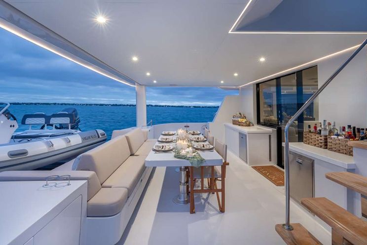 Charter Yacht EARNOUT - Two Oceans 555 - 3 Cabins - Nassau - Exumas - Bahamas