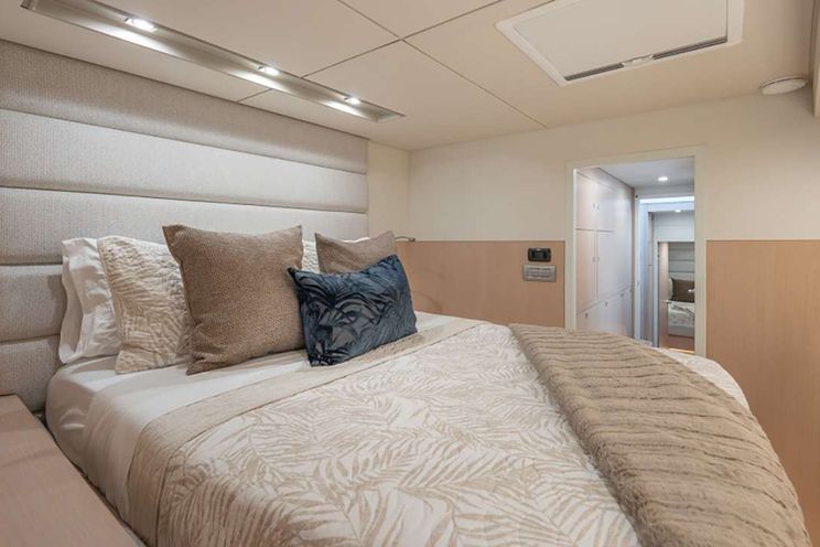 Charter Yacht EARNOUT - Two Oceans 555 - 3 Cabins - Nassau - Exumas - Bahamas