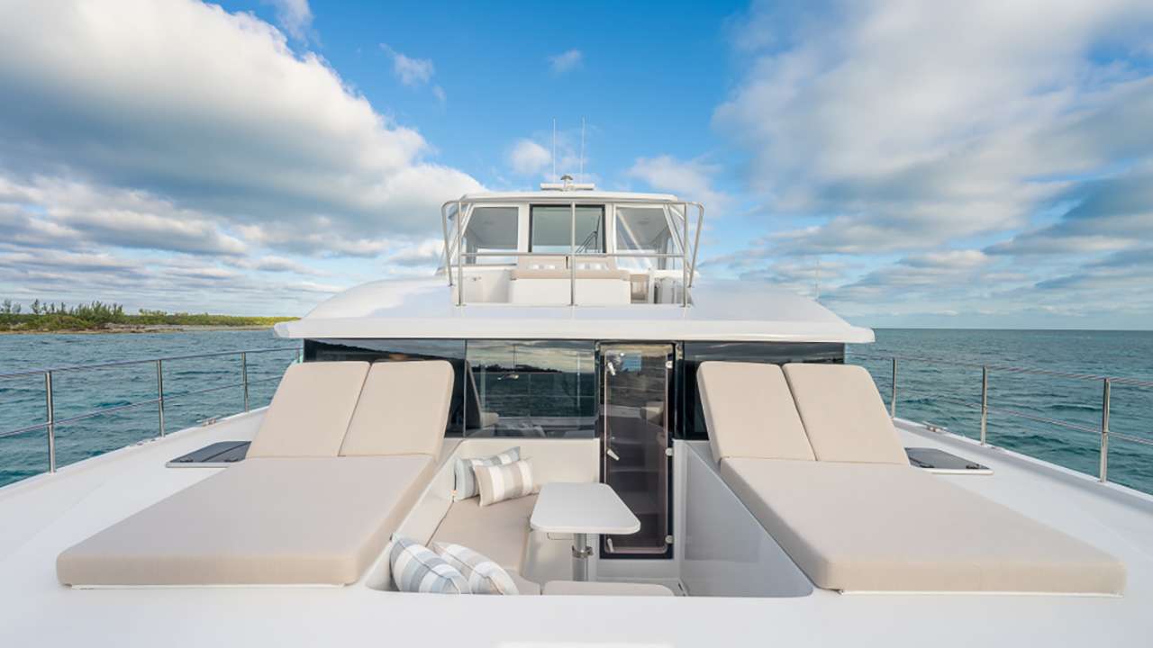 Charter Yacht EARNOUT - Two Oceans 555 - 3 Cabins - Nassau - Exumas - Bahamas