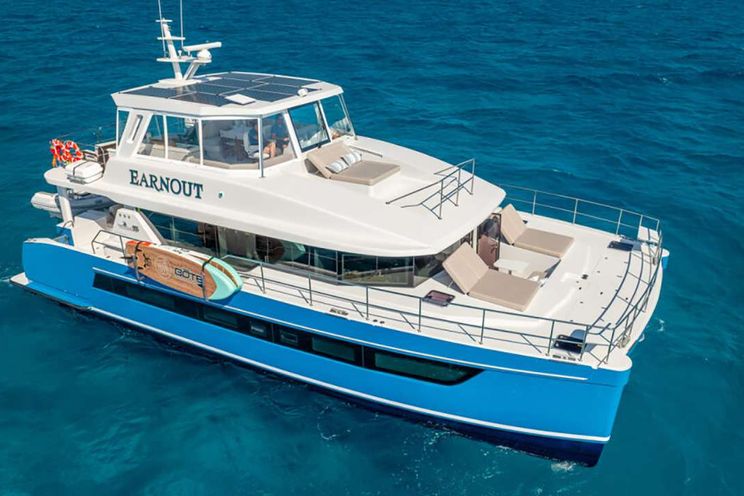 Charter Yacht EARNOUT - Two Oceans 555 - 3 Cabins - Nassau - Exumas - Bahamas