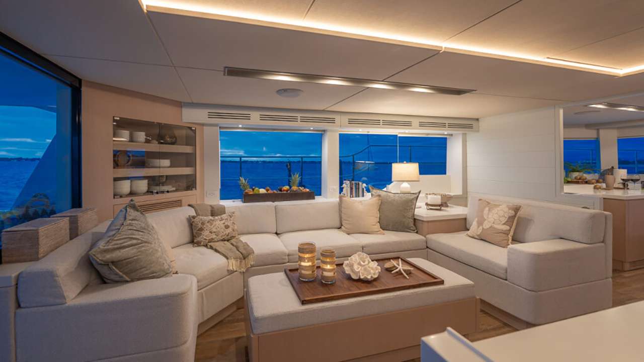 Charter Yacht EARNOUT - Two Oceans 555 - 3 Cabins - Nassau - Exumas - Bahamas