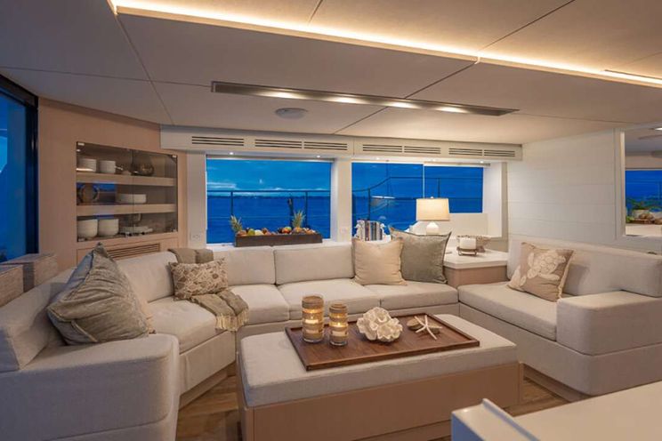 Charter Yacht EARNOUT - Two Oceans 555 - 3 Cabins - Nassau - Exumas - Bahamas