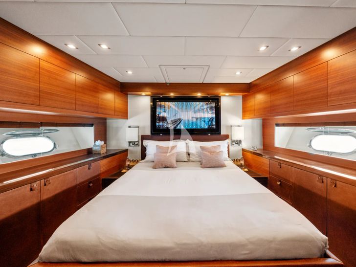 ECLAT Leopard 31 VIP cabin 1 ECLAT Leopard 31 VIP cabin 1