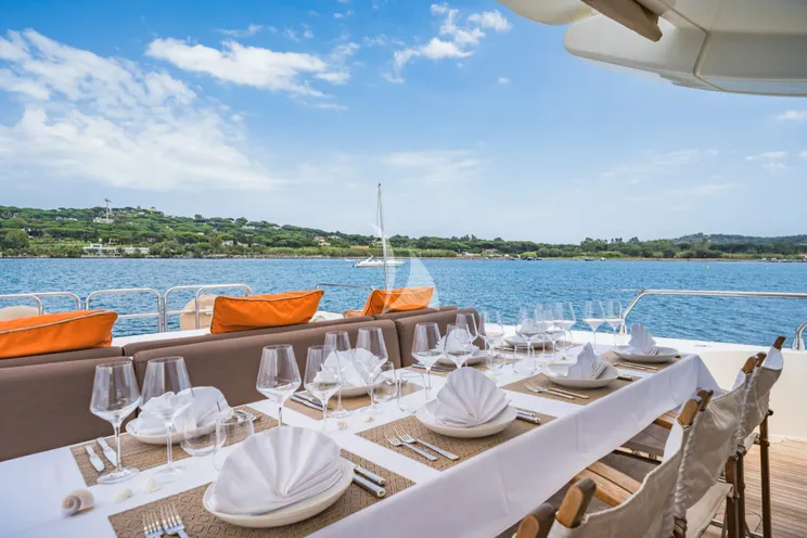 Charter Yacht ECLAT - Leopard 31 - 4 Cabins - Cannes - St Tropez - Monaco - French Riviera