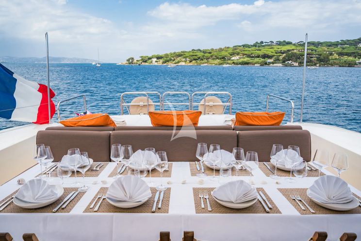 Charter Yacht ECLAT - Leopard 31 - 4 Cabins - Cannes - St Tropez - Monaco - French Riviera