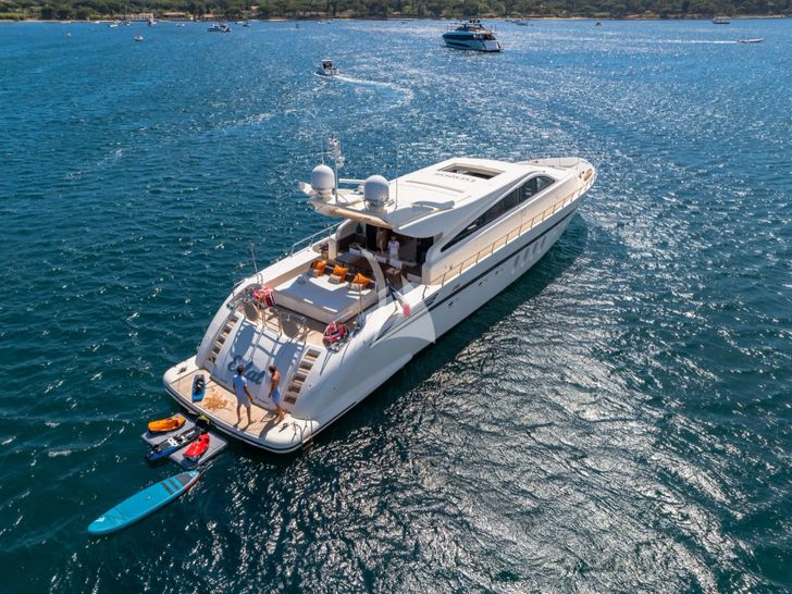 ECLAT Leopard 31 anchored with water toys ECLAT Leopard 31 anchored with water toys