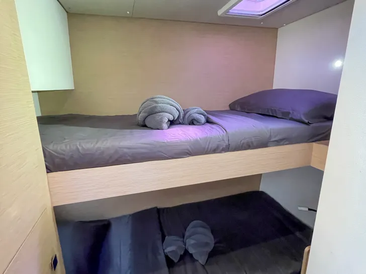 ECSTACY Fountain Pajot Saona 47 - twin bunk cabin ECSTACY Fountain Pajot Saona 47 - twin bunk cabin