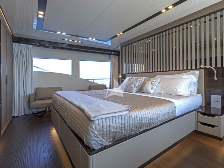 EDEN Maiora 30 Walkaround master cabin EDEN Maiora 30 Walkaround master cabin