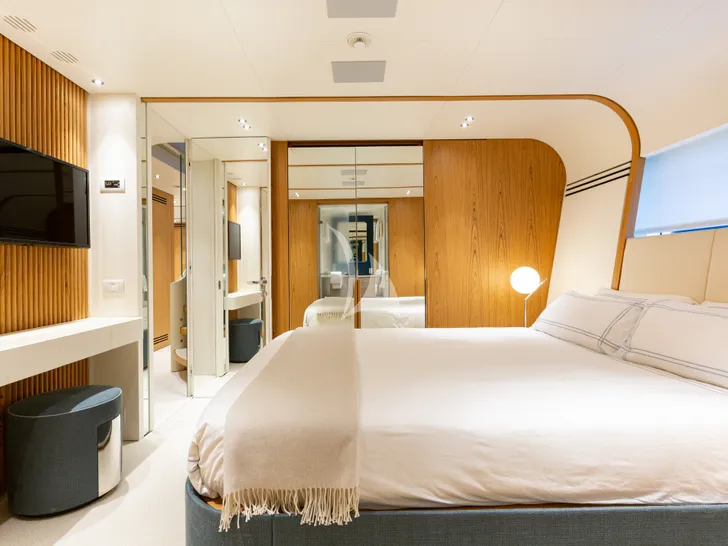 EH2 Benetti Motopanfilo 37m - VIP cabin 1 EH2 Benetti Motopanfilo 37m - VIP cabin 1