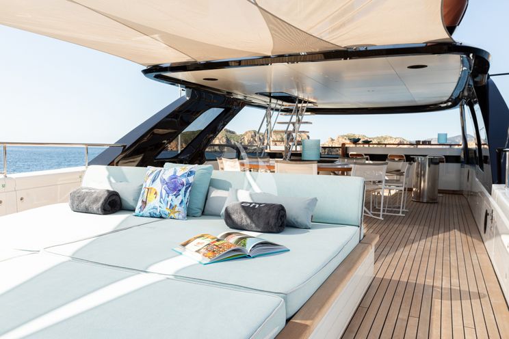 Charter Yacht EH2 - Benetti Motopanfilo 37m - 5 Cabins - Cannes - Nice - Antibes - St Tropez - French Riviera - Monaco