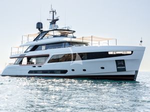 EH2 - Benetti Motopanfilo 37m - 5 Cabins - Cannes - Nice - Antibes - St Tropez - French Riviera - Monaco EH2 - Benetti Motopanfilo 37m - 5 Cabins - Cannes - Nice - Antibes - St Tropez - French Riviera - Monaco
