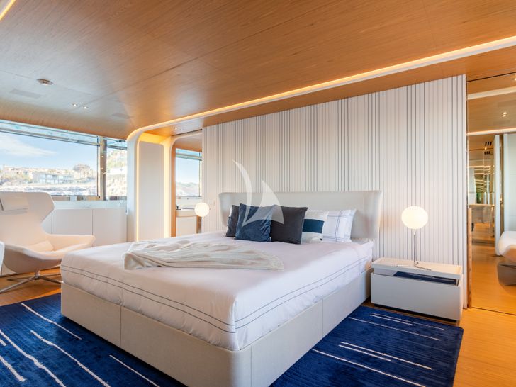 EH2 Benetti Motopanfilo 37m - master cabin bathroom EH2 Benetti Motopanfilo 37m - master cabin bathroom