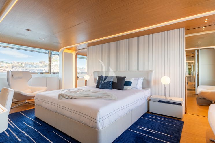 Charter Yacht EH2 - Benetti Motopanfilo 37m - 5 Cabins - Cannes - Nice - Antibes - St Tropez - French Riviera - Monaco
