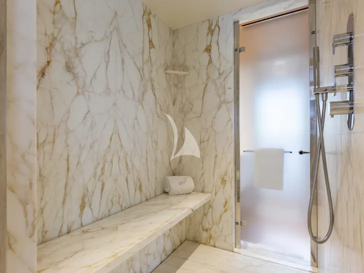 EH2 Benetti Motopanfilo 37m - master cabin shower area EH2 Benetti Motopanfilo 37m - master cabin shower area