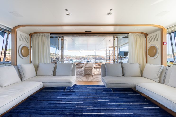 Charter Yacht EH2 - Benetti Motopanfilo 37m - 5 Cabins - Cannes - Nice - Antibes - St Tropez - French Riviera - Monaco