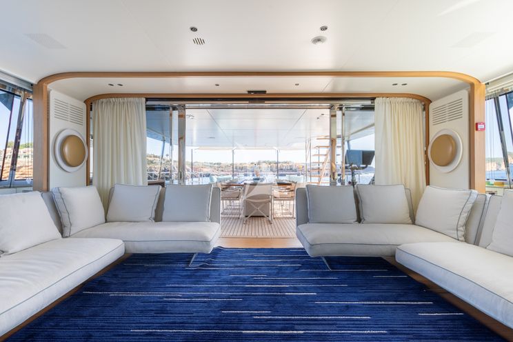 Charter Yacht EH2 - Benetti Motopanfilo 37M - 5 Cabins - Cannes - Monaco - St Tropez - French Riviera