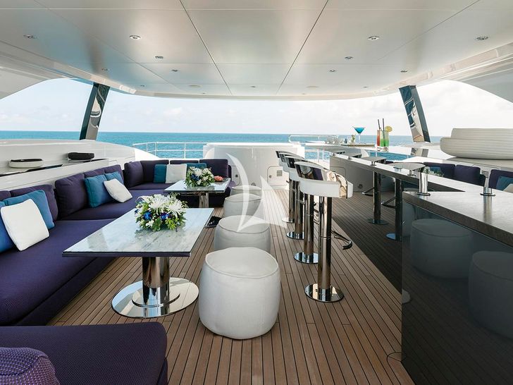 ELA Heesen Home 5000 FDHF flybridge lounge and bar area ELA Heesen Home 5000 FDHF flybridge lounge and bar area