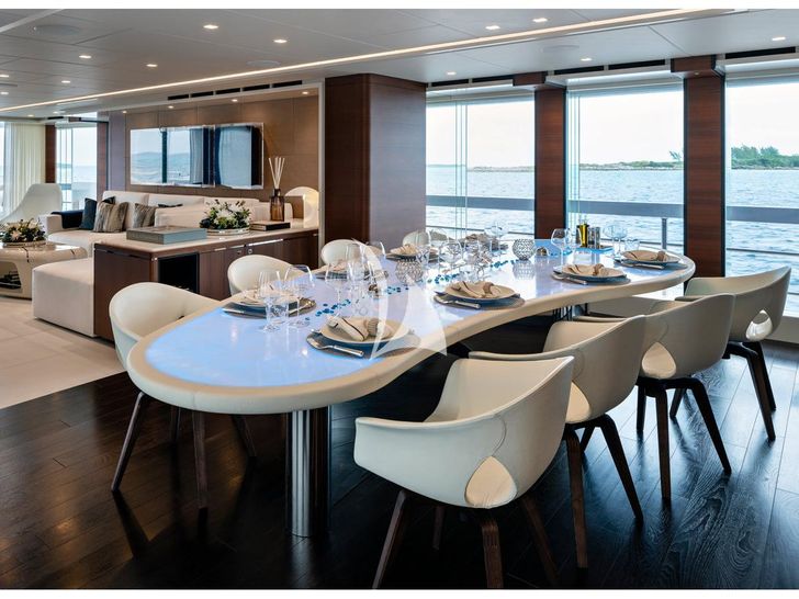 ELA Heesen Home 5000 FDHF indoor dining area ELA Heesen Home 5000 FDHF indoor dining area