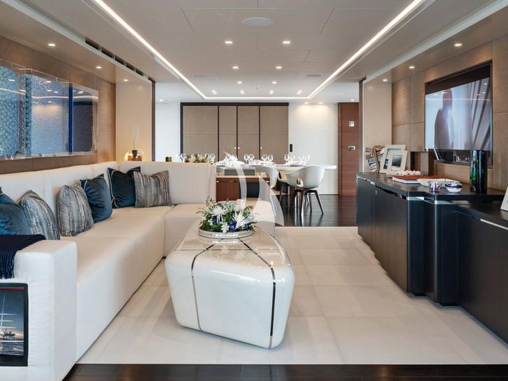 ELA Heesen Home 5000 FDHF main saloon ELA Heesen Home 5000 FDHF main saloon