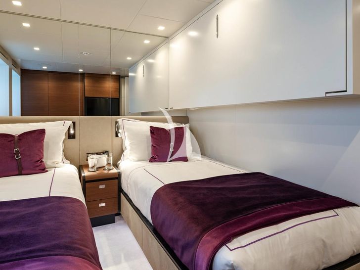 ELA Heesen Home 5000 FDHF twin cabin 1 ELA Heesen Home 5000 FDHF twin cabin 1