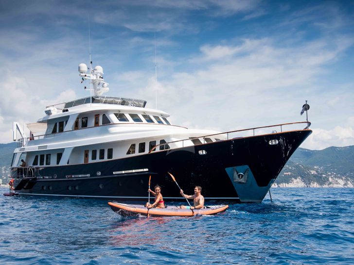 ELENI CBI Navi 33 Exterior KayakingELENI CBI Navi 33 Double Cabin ELENI CBI Navi 33 Exterior KayakingELENI CBI Navi 33 Double Cabin