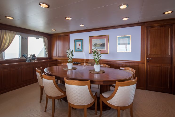Charter Yacht ELENI - CBI Navi 33 - 5 Cabins - Cannes - St Tropez - Monaco