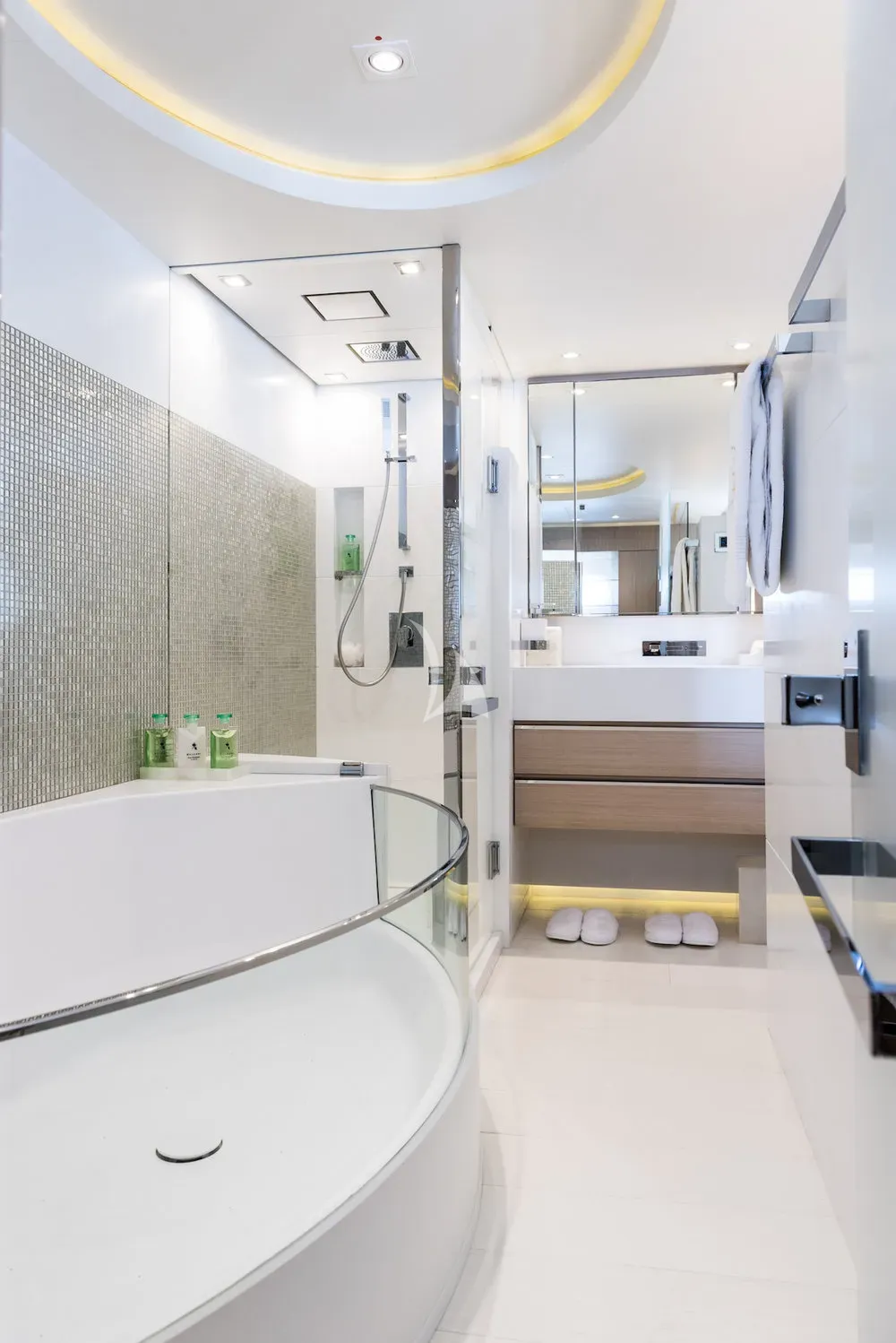 Charter Yacht ELENI 60M - CRN 60 - 6 Cabins - Cannes - St Tropez - Nice - Antibes - Monaco - French Riviera