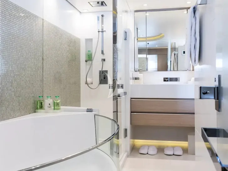 ELENI 60M CRN 60 - VIP cabin 3 bathroom ELENI 60M CRN 60 - VIP cabin 3 bathroom
