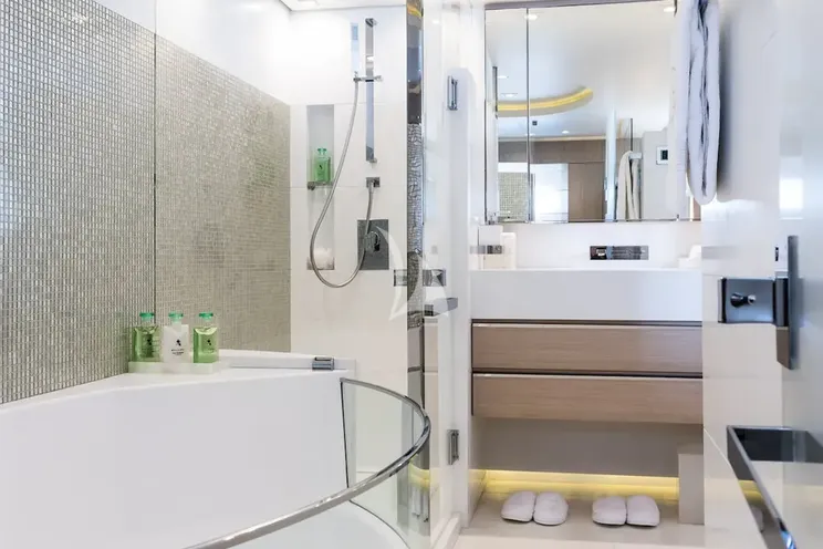 Charter Yacht ELENI 60M - CRN 60 - 6 Cabins - Cannes - St Tropez - Nice - Antibes - Monaco - French Riviera