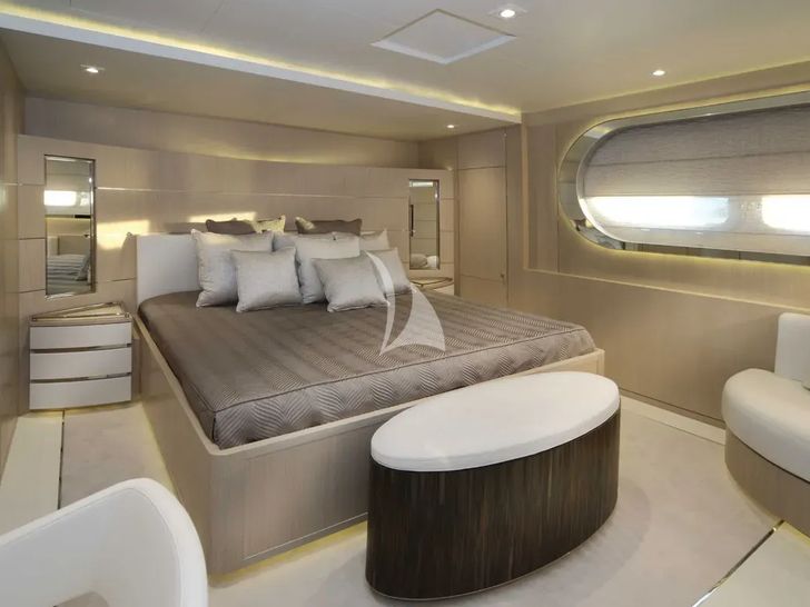 ELENI 60M CRN 60 - VIP cabin 3 ELENI 60M CRN 60 - VIP cabin 3