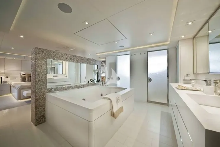 Charter Yacht ELENI 60M - CRN 60 - 6 Cabins - Cannes - St Tropez - Nice - Antibes - Monaco - French Riviera