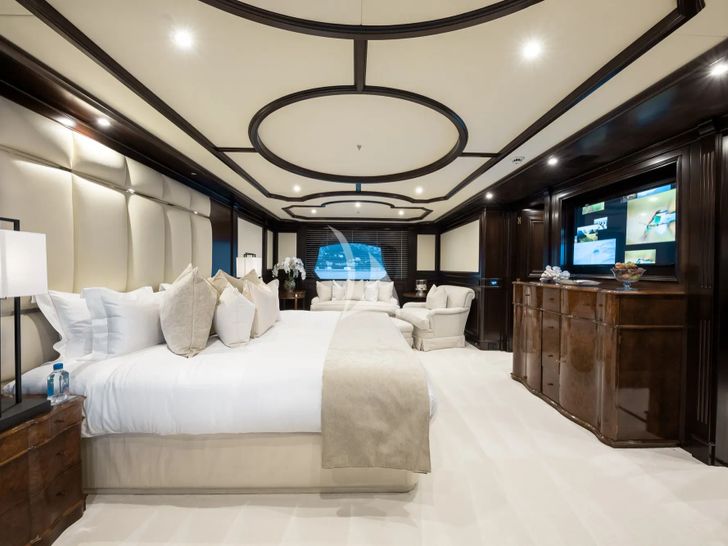 ELENI CBI Navi 50m - master cabin bed and couch ELENI CBI Navi 50m - master cabin bed and couch