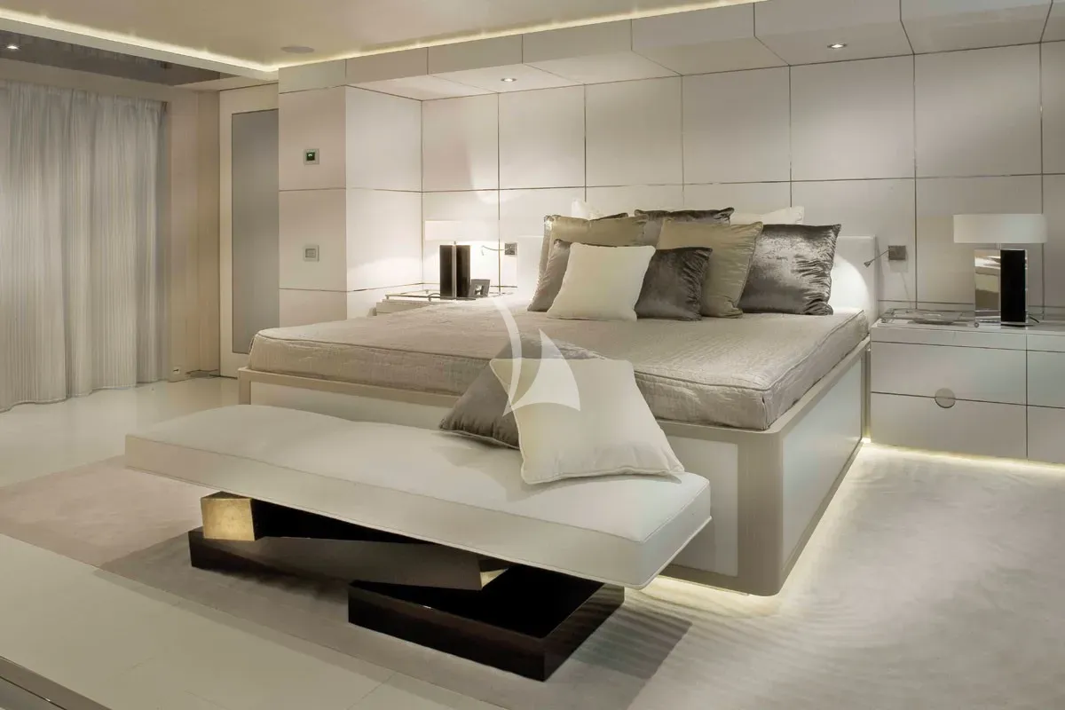 Charter Yacht ELENI 60M - CRN 60 - 6 Cabins - Cannes - St Tropez - Nice - Antibes - Monaco - French Riviera