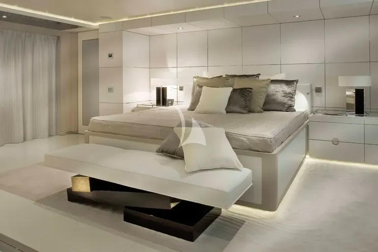 Charter Yacht ELENI 60M - CRN 60 - 6 Cabins - Cannes - St Tropez - Nice - Antibes - Monaco - French Riviera