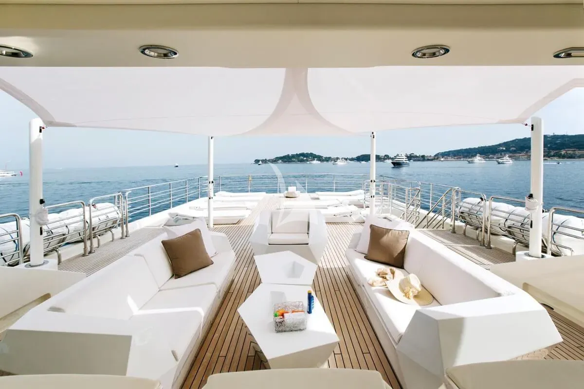 Charter Yacht ELENI 60M - CRN 60 - 6 Cabins - Cannes - St Tropez - Nice - Antibes - Monaco - French Riviera