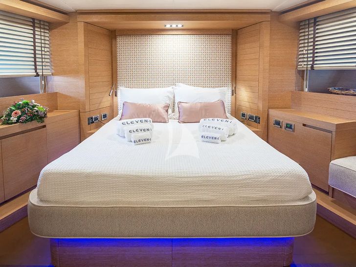 ELEVEN I Italcraft 90 VIP cabin ELEVEN I Italcraft 90 VIP cabin