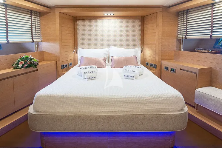 Charter Yacht ELEVEN I - Italcraft 90 - 4 Cabins - Athens - Mykonos - Paros - Cyclades - Greece