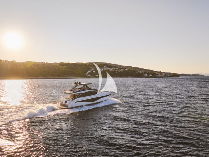 ELIZABETH Princess Y72 crewed Motor Yacht Alfresco Dining ELIZABETH Princess Y72 crewed Motor Yacht Alfresco Dining