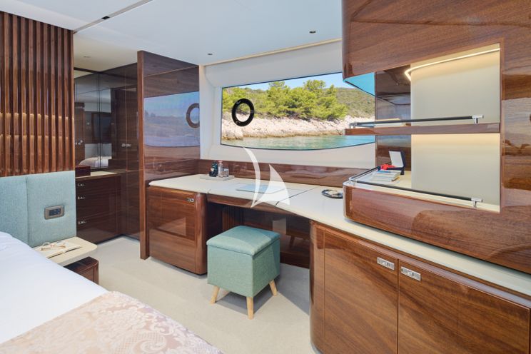 Charter Yacht ELIZABETH - Princess Y72 - 4 Cabins - Split - Hvar - Dubrovnik