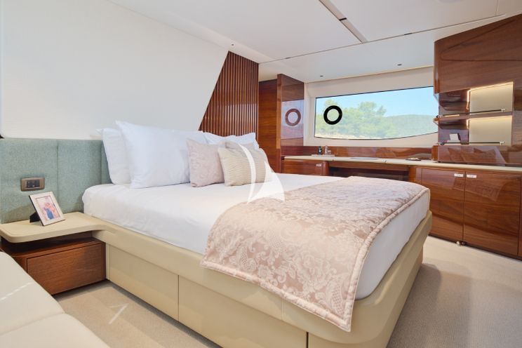 Charter Yacht ELIZABETH - Princess Y72 - 4 Cabins - Split - Hvar - Dubrovnik
