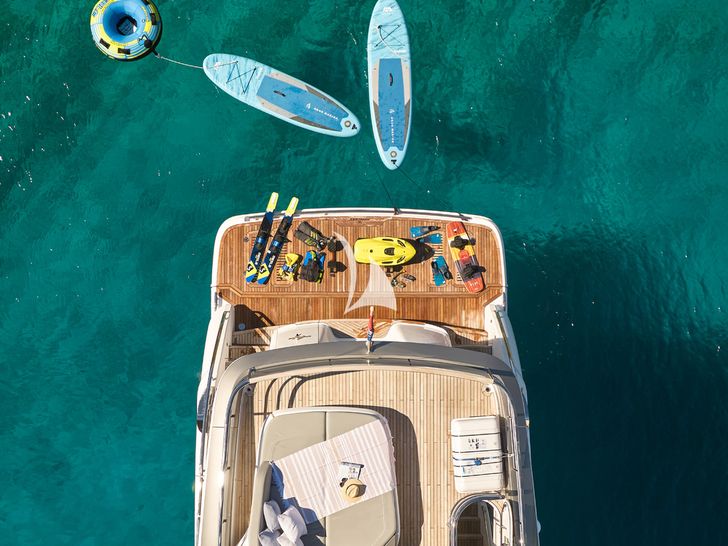ELIZABETH Princess Y72 crewed Motor Yacht Water Toys ELIZABETH Princess Y72 crewed Motor Yacht Water Toys