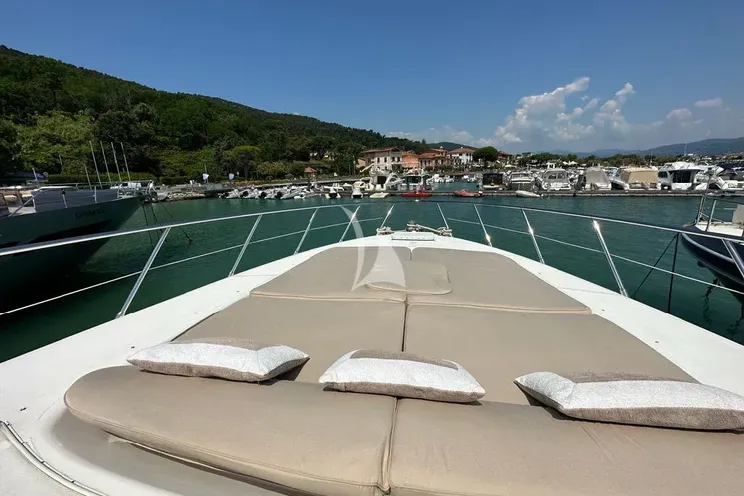 Charter Yacht ELTON II - Mangusta 72 - 3 Cabins - Frejus - Cannes - Nice - Antibes - St Tropez - French Riviera - Monaco