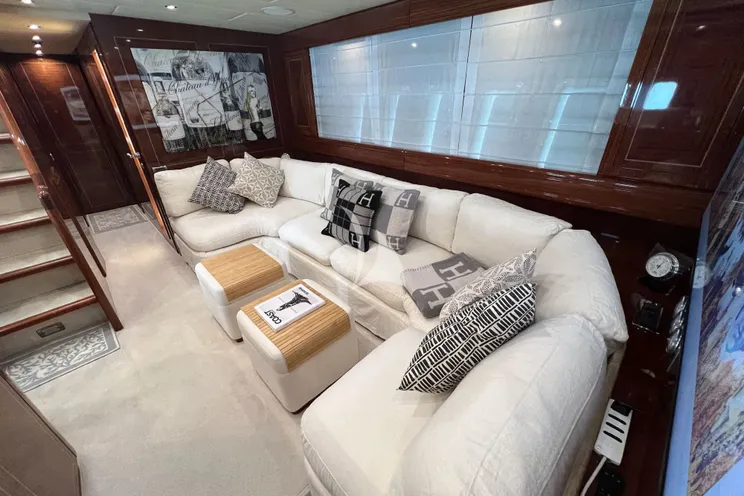 Charter Yacht ELTON II - Mangusta 72 - 3 Cabins - Frejus - Cannes - Nice - Antibes - St Tropez - French Riviera - Monaco