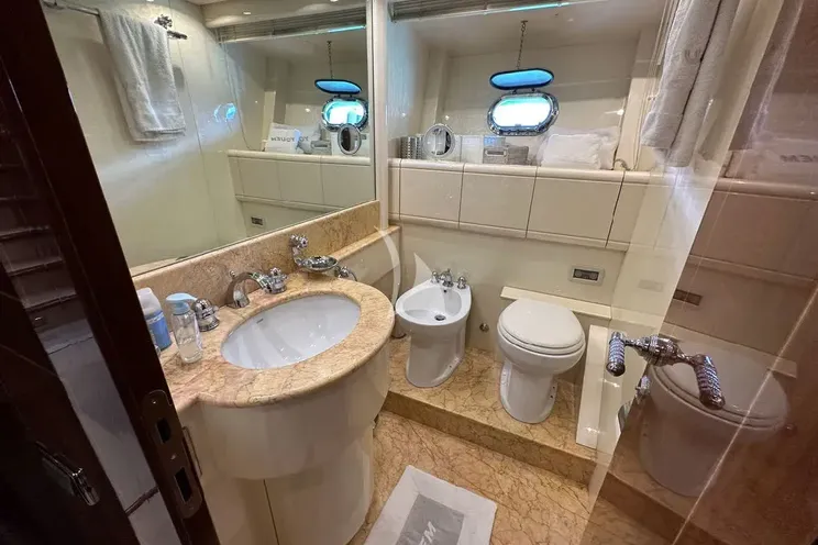 Charter Yacht ELTON II - Mangusta 72 - 3 Cabins - Frejus - Cannes - Nice - Antibes - St Tropez - French Riviera - Monaco