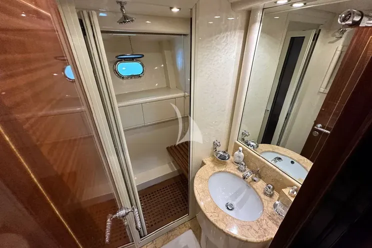 Charter Yacht ELTON II - Mangusta 72 - 3 Cabins - Frejus - Cannes - Nice - Antibes - St Tropez - French Riviera - Monaco