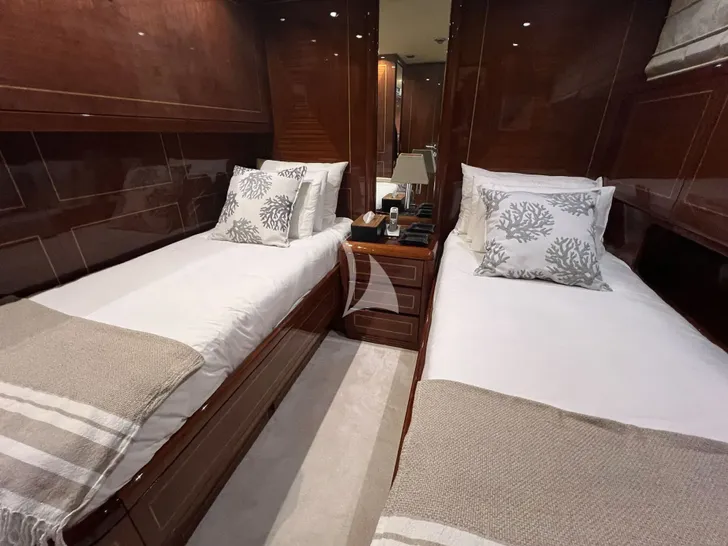 ELTON II Mangusta 72 - twin cabin ELTON II Mangusta 72 - twin cabin