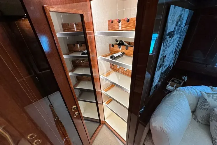 Charter Yacht ELTON II - Mangusta 72 - 3 Cabins - Frejus - Cannes - Nice - Antibes - St Tropez - French Riviera - Monaco