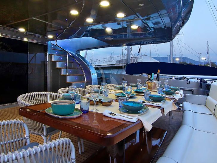 ELVI Posillipo Main Aft Deck Dining