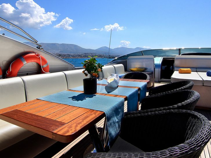 ELVI Posillipo Sundeck Dining